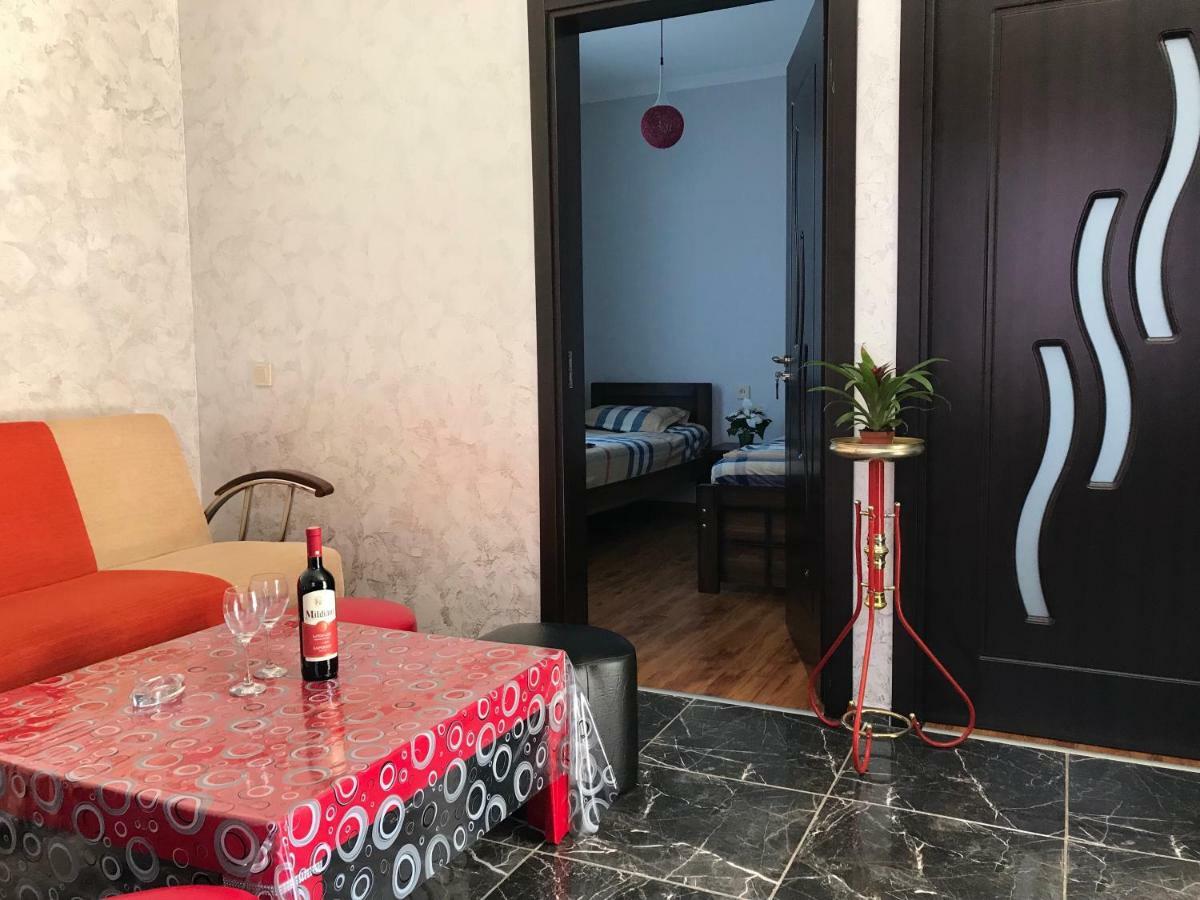 Guest House Chexovi 24 Kobuleti Εξωτερικό φωτογραφία