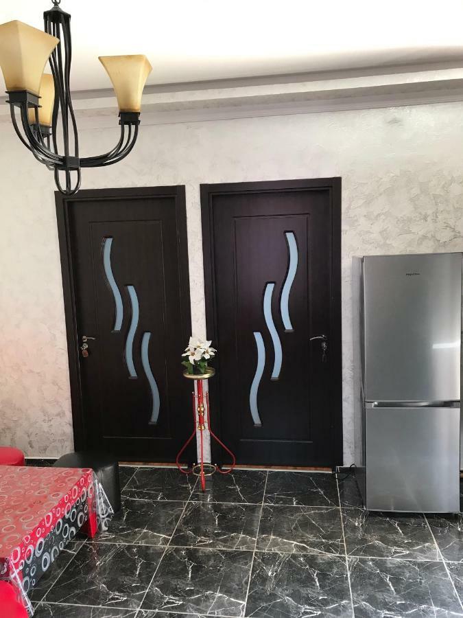 Guest House Chexovi 24 Kobuleti Εξωτερικό φωτογραφία