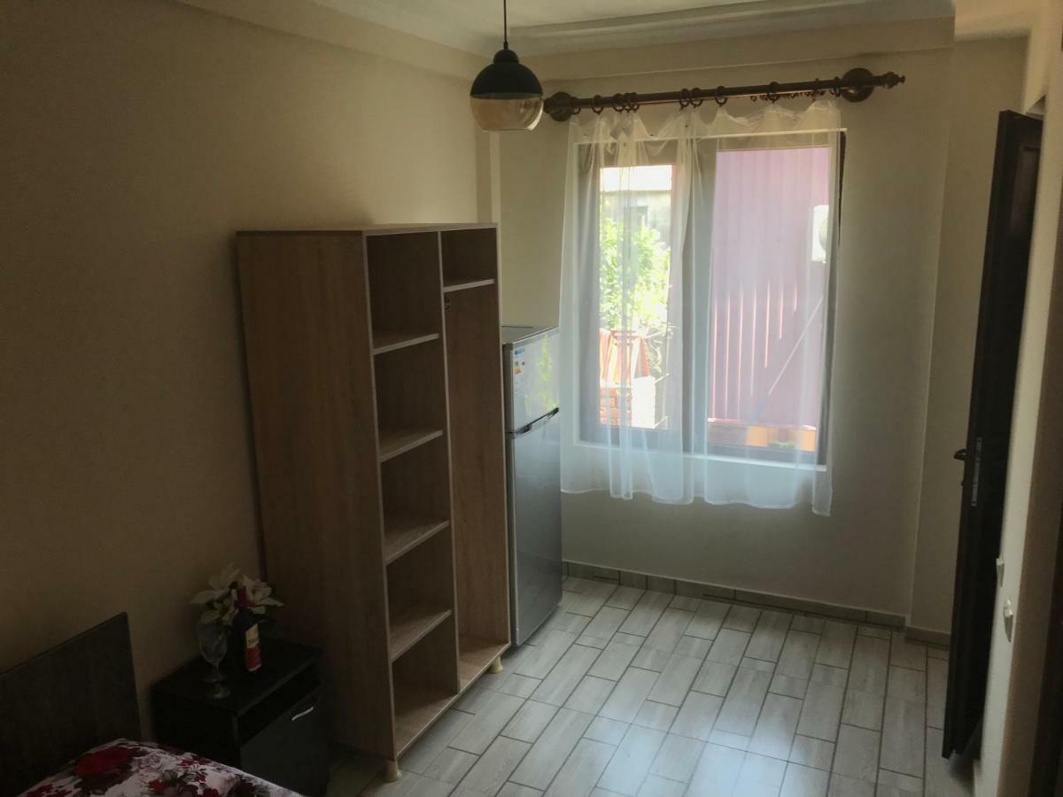 Guest House Chexovi 24 Kobuleti Εξωτερικό φωτογραφία