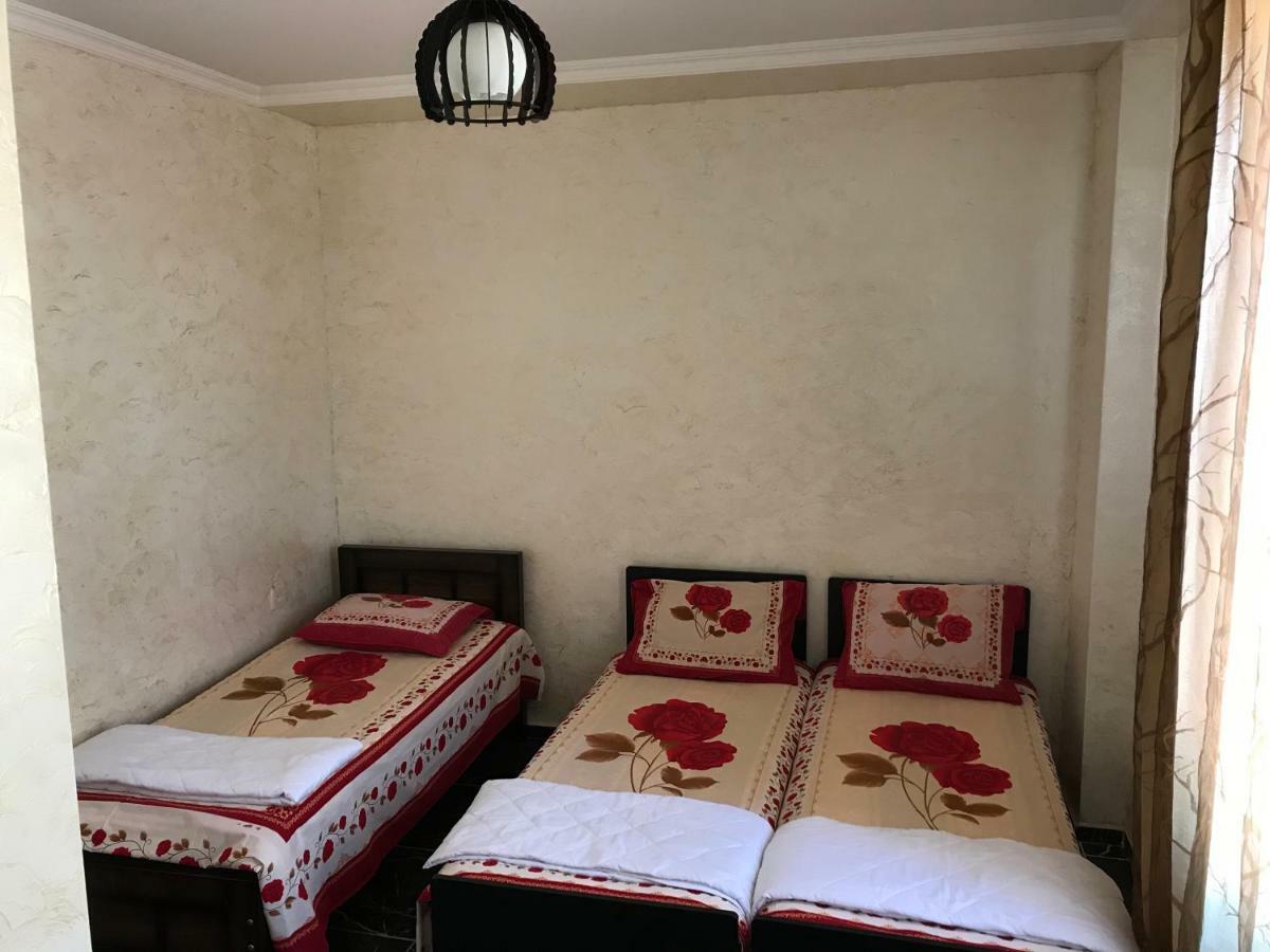 Guest House Chexovi 24 Kobuleti Εξωτερικό φωτογραφία